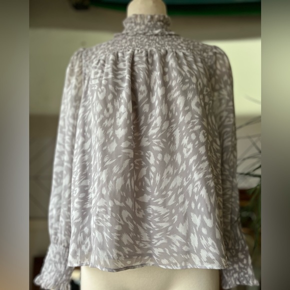 Ann Taylor Petite Turtleneck Flowy Blouse with fringe top and wrist Leopard prin - Picture 4 of 11